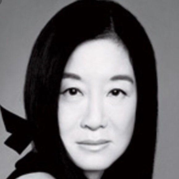 PRINCESS 👸🏼 VERA WANG SHEER BLOUSE - Picture 5 of 5